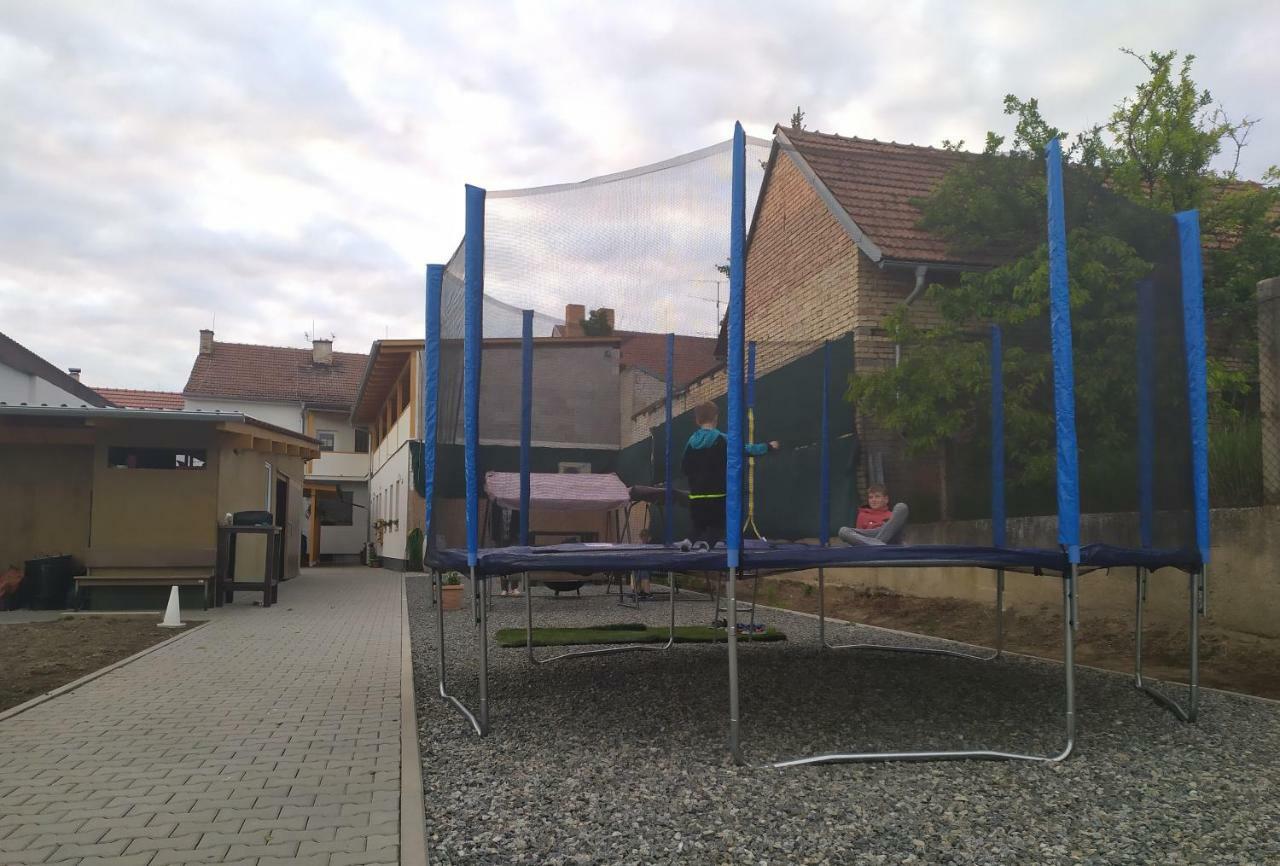 Penzion Klimes Hustopeče Exteriör bild